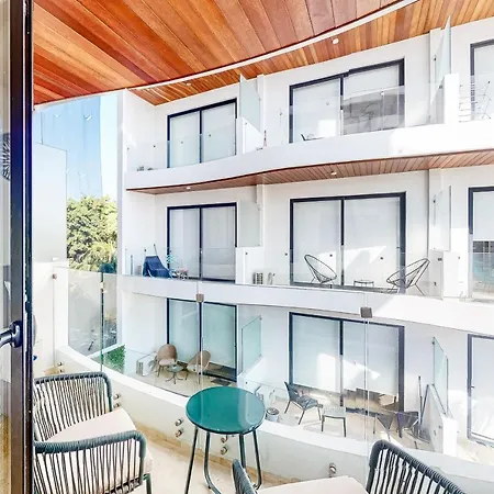 Menesse Midtown 2 Unit 208-3