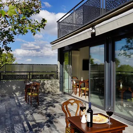 718 Rufino Petit Hotel-2