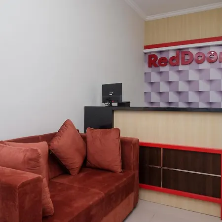 RedDoorz near Kawasan Bandara Ahmad Yani Semarang 2-2