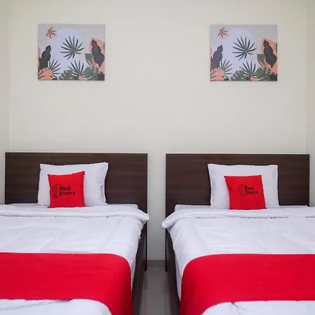 RedDoorz near Kawasan Bandara Ahmad Yani Semarang 2-3