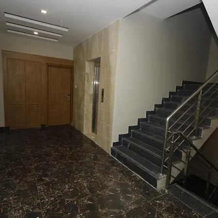 Grand Courtyard Business Hotel, Saligramam-3