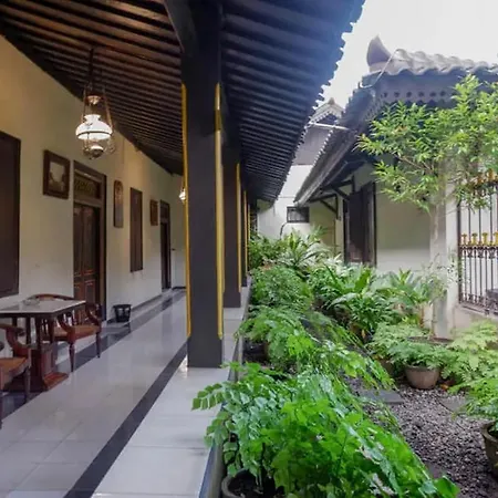 Cakra Homestay Solo Mitra Reddoorz-2