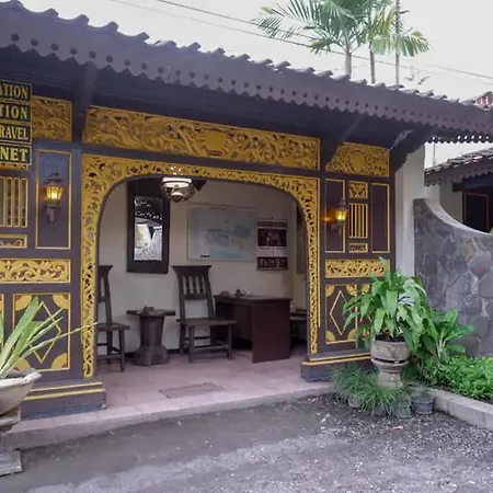 Cakra Homestay Solo Mitra Reddoorz-3