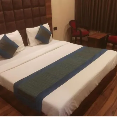 Hotel Star Palace - Near Karol Bagh Metro-3