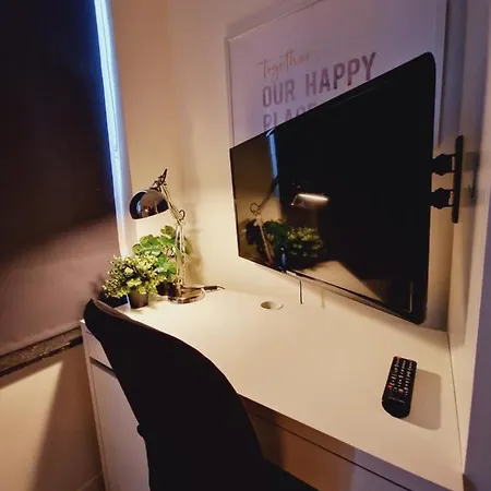 Cozy Private Room 3 On A Busy Persian Restaurant-2