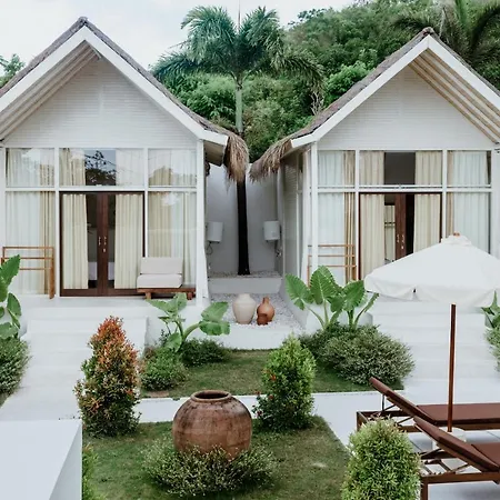 The Hut Hut-2