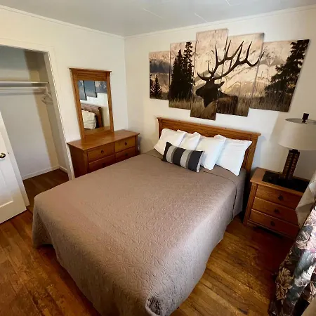 The Cascade Motel-2