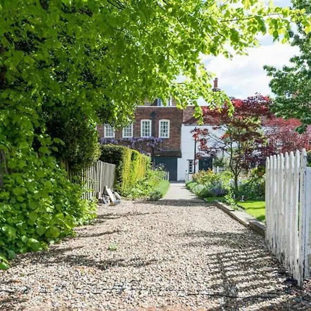 Clarendon Cottage-3