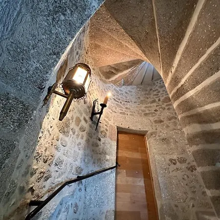 Château de la Borde à Ussel, centre-ville, proche autoroute A89-3
