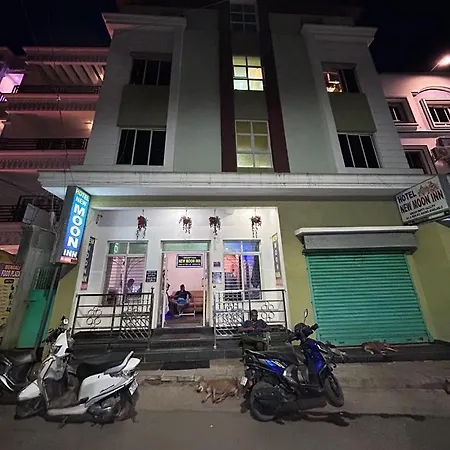 Oyo Flagship Hotel New Moon Inn-3