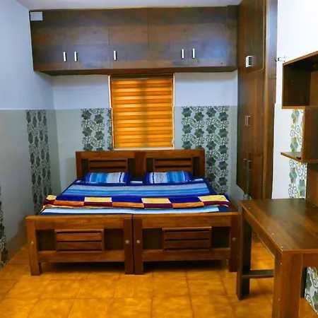 Green View Holiday Home-3