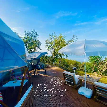 Phalesia Glamping Otel-2