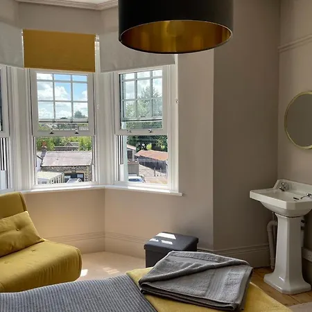 Gorgeous Room In Llanwrtyd Wells, Powys-3