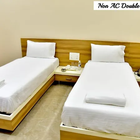 Hotel Royal Executive-2