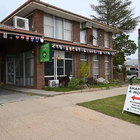 The Shamrock Hotel Balranald-2