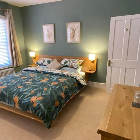 Brooklands Guest House-3