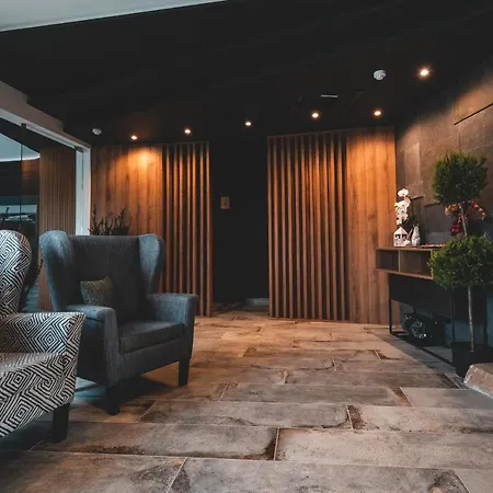 Mediterraneo Luxury Room Esztergom-3
