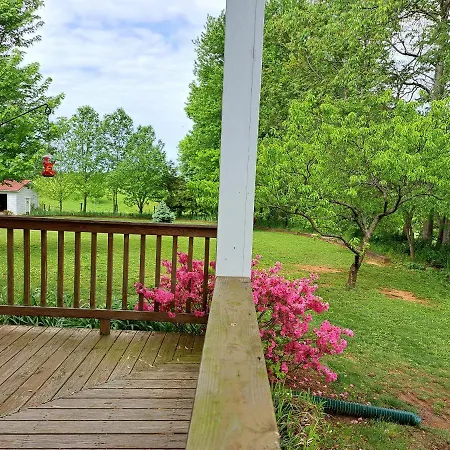Rocky Hill Inn-3