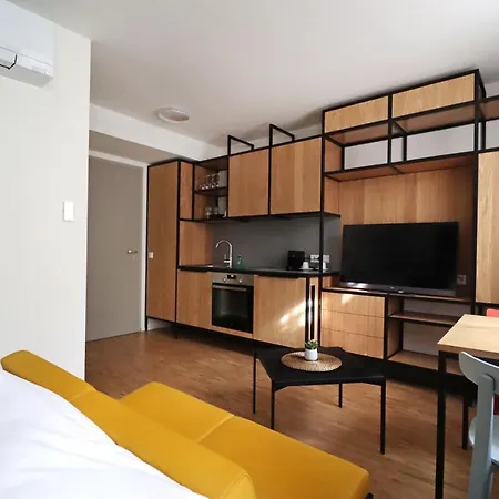 S12 Apartments By Hotel Trezor-3