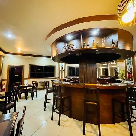 Drake Hotel Angeles City-3
