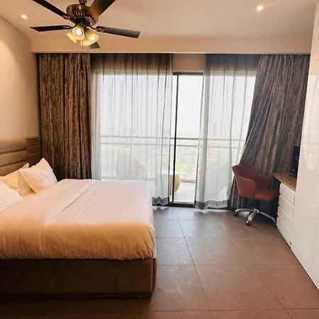 21St Floor Skystudio Suite With Balcony-3