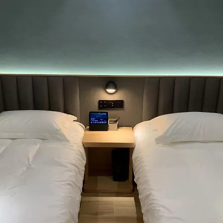 Meego Smart Select Hotel-2
