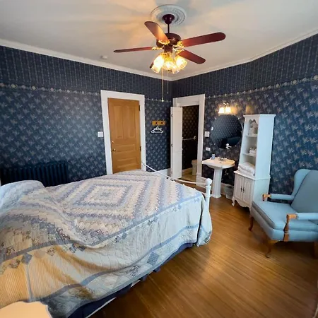 Market St Manor Bed And Breakfast-2