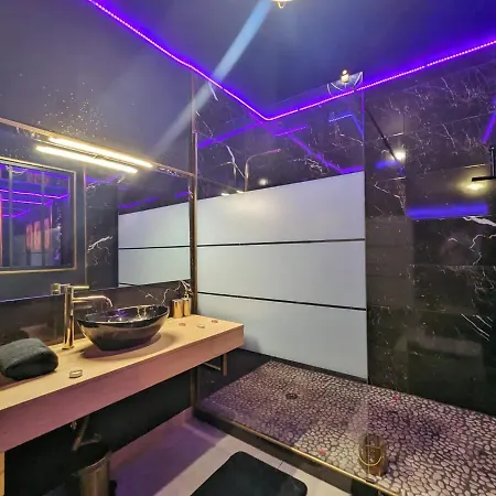 La Gold Room Jacuzzi & Sauna Prive-2