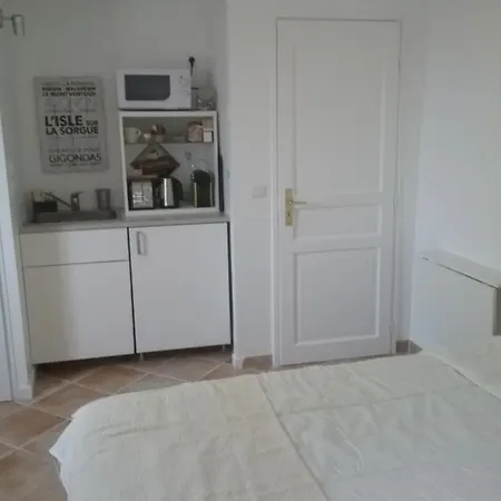 Une Chambre En Ville-3