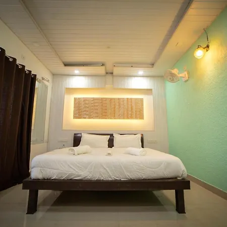Hotel Orchid Palace-3