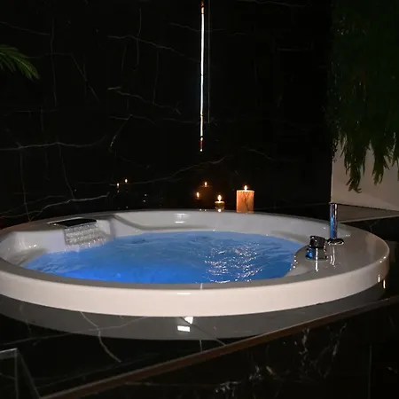 Palace Eight - Suites & Spa-2
