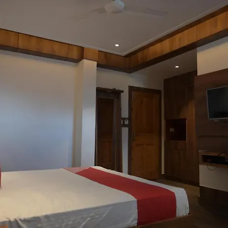 Hotel Apple Blossom 2 Minutes Walking From Mall Road-3