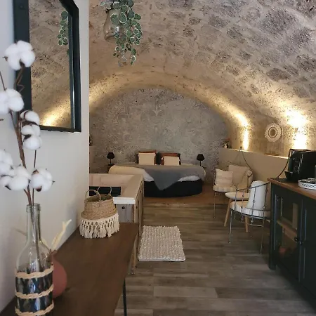 Nuit Insolite Avec Spa Privatif Au "Secret"-2