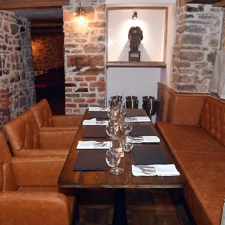 The Wallace Steakhouse With Rooms-2