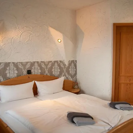 Terrassenhotel Edertal-2