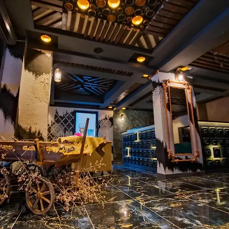 Moonday Hotel-2