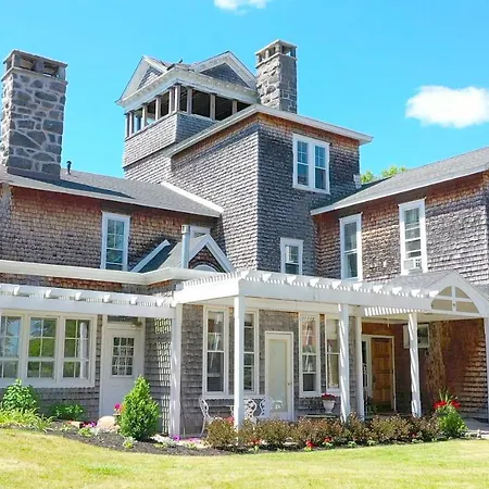 1000 Island Hart House-3