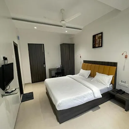 Hotel Gulmohar-2