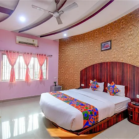 Fabhotel Prime Rockstar Suites - Nr Park Circus 7 Point-3