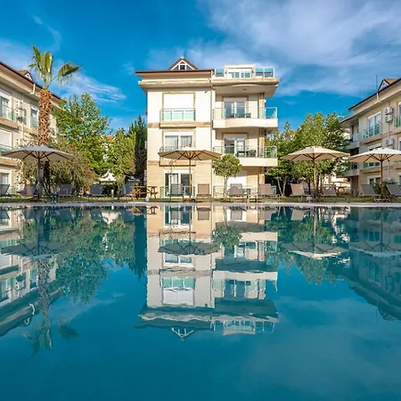 Belek Deluxe Suit-3