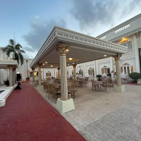 El Palacio Hotel & Resort-3