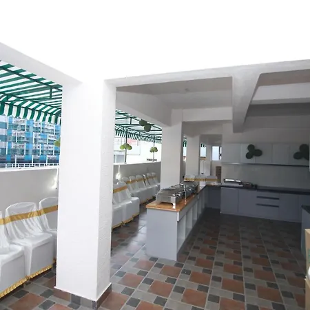Hotel Royal Blooms-2