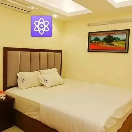 Hotel Crown City-2