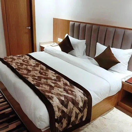 Country Green Hotel & Banquet-2