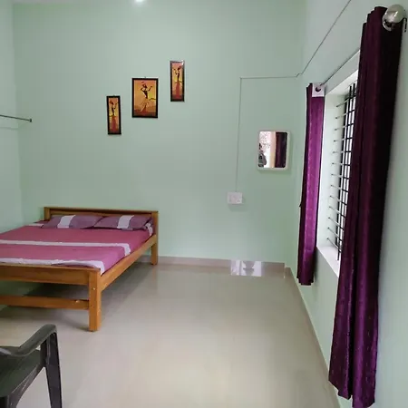 Kukke Guest Room-2