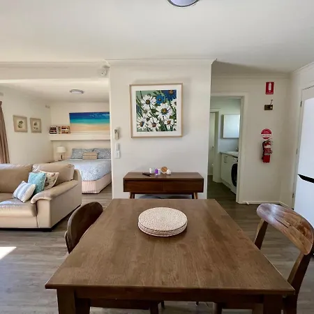 Gowings Of Mallacoota-2