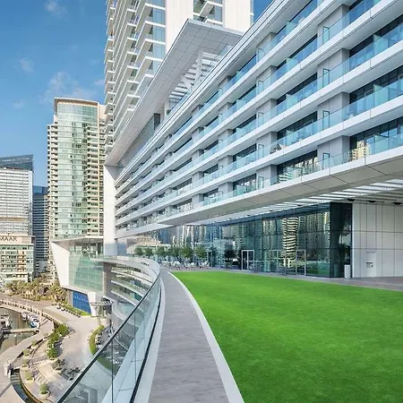 Vida Dubai Marina Yacht Club-2