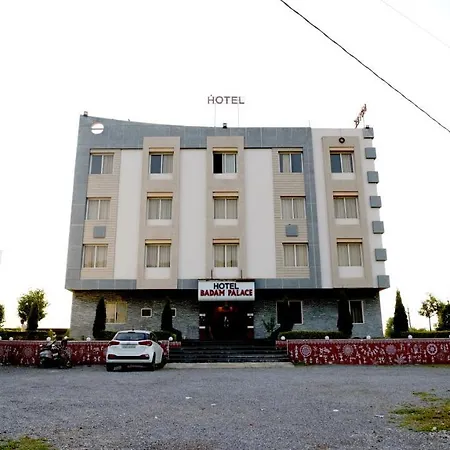 Hotel Badam Palace-2