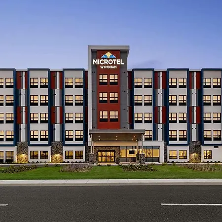 Microtel Inn & Suites Montreal Airport-Dorval Qc-2