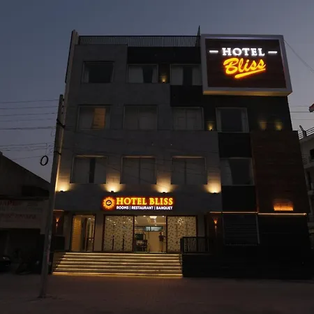 Hotel Bliss-3